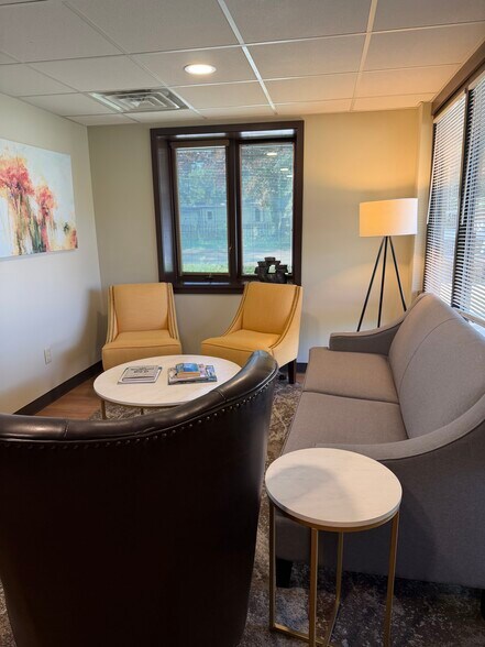 More Photos Of 1516 Trimble Ave, Kalamazoo Office For Sale