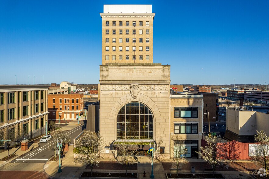 More Photos Of 126 Central Plaza North, Canton Office For Lease