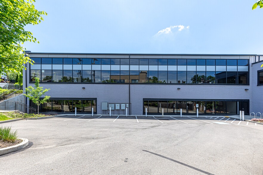 More Photos Of 3649 Mintwood St, Pittsburgh Loft Creative Space For Lease