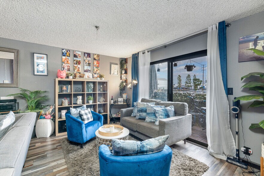 More Photos Of 12501 Kornblum Ave, Hawthorne Apartments For Sale
