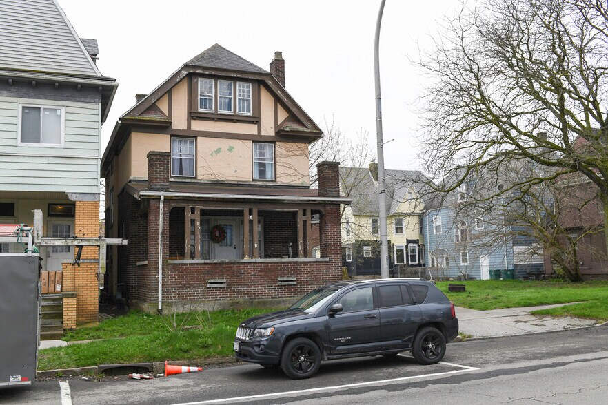 More Photos Of 609 Rainbow Blvd, Niagara Falls Land For Sale