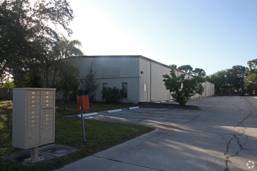 More Photos Of 4480 107th Cir N, Pinellas Park Warehouse For Lease