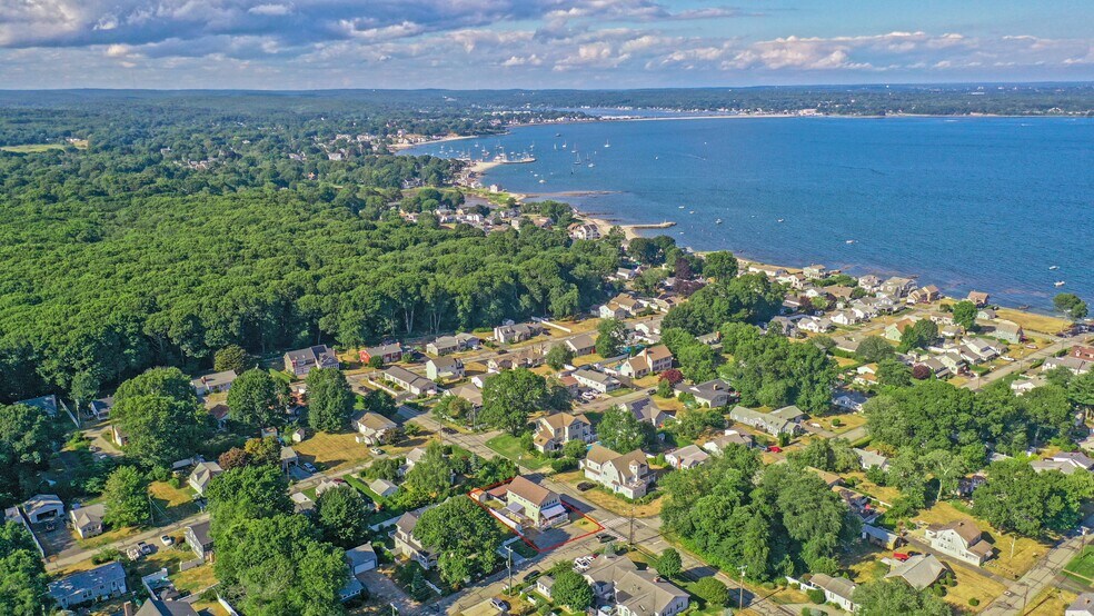 More Photos Of 35 Nehantic Dr, Niantic Storefront Retail Residential For Sale