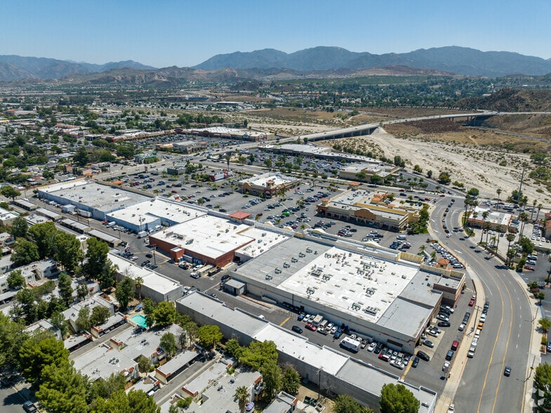 More Photos Of 19317-19415 Soledad Canyon Rd, Santa Clarita Unknown For Lease