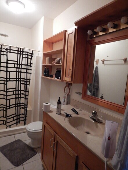 More Photos Of 547 Grove St N, Saint Petersburg Apartments For Sale