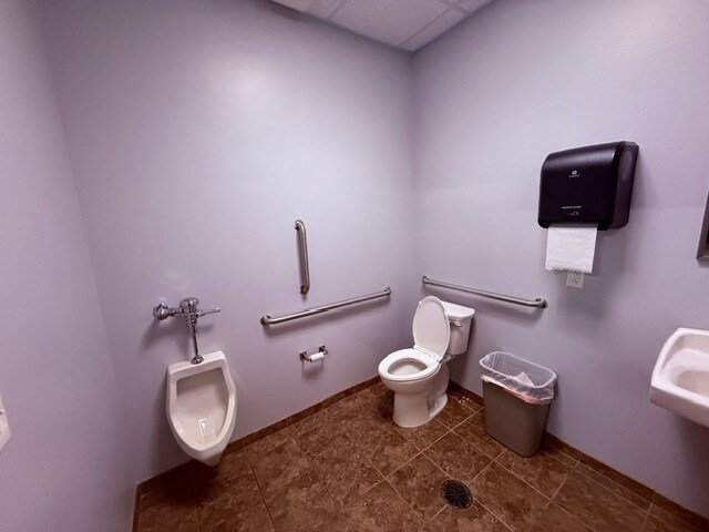 More Photos Of 3500 Constitution Dr, Springfield Warehouse For Sale
