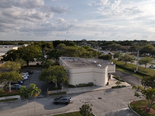 More Photos Of 7118-7186 N University Dr, Tamarac Unknown For Lease