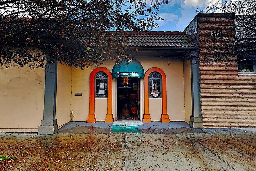 More Photos Of 6176 Atlantic Blvd, Long Beach Restaurant For Sale