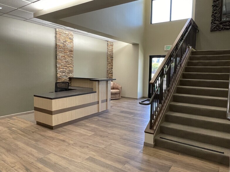 More Photos Of 159 Parrot Ln, Simi Valley Office For Sale