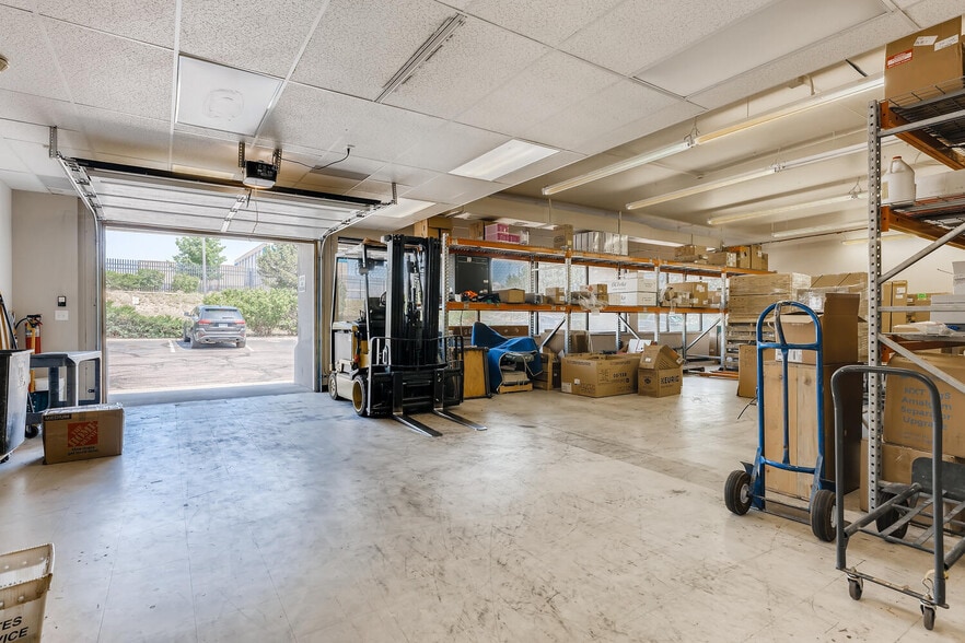 More Photos Of 7070 S Tucson Way, Englewood Flex For Lease