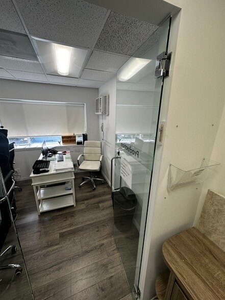 More Photos Of 6011-6015 Reseda Blvd, Tarzana Auto Repair For Sale