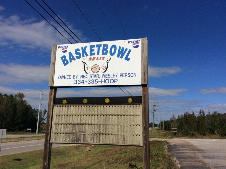 More Photos Of 2639 S Forest Ave, Luverne Amusement Park For Sale