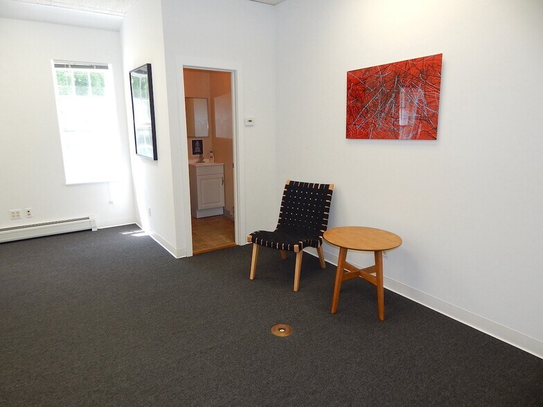 More Photos Of 22 Kent Road, Cornwall Bridge Loft Creative Space For Sale