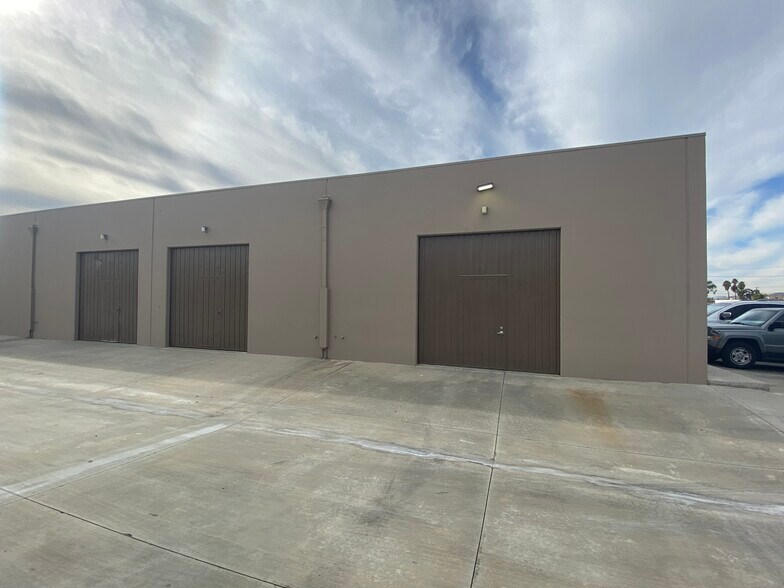 More Photos Of 2001 3rd St, Riverside Warehouse For Lease