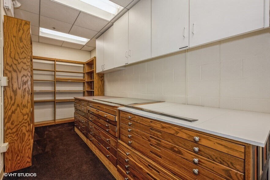 More Photos Of 2019 Dean St, St Charles Medical For Lease