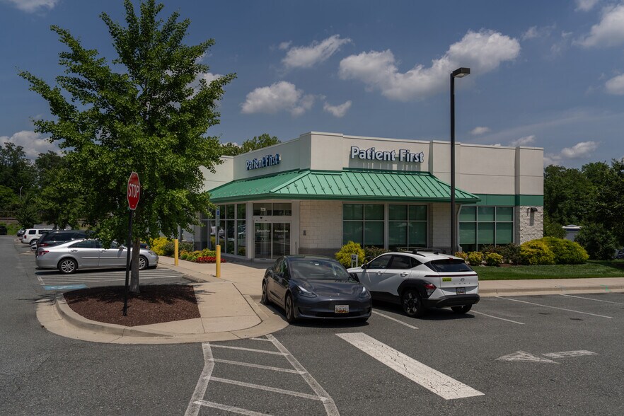 More Photos Of 718 Rockville Pike, Rockville Freestanding For Sale