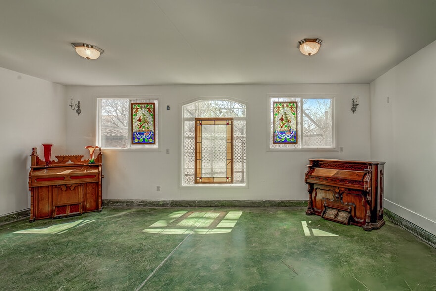 More Photos Of , Colorado Springs Unknown For Sale