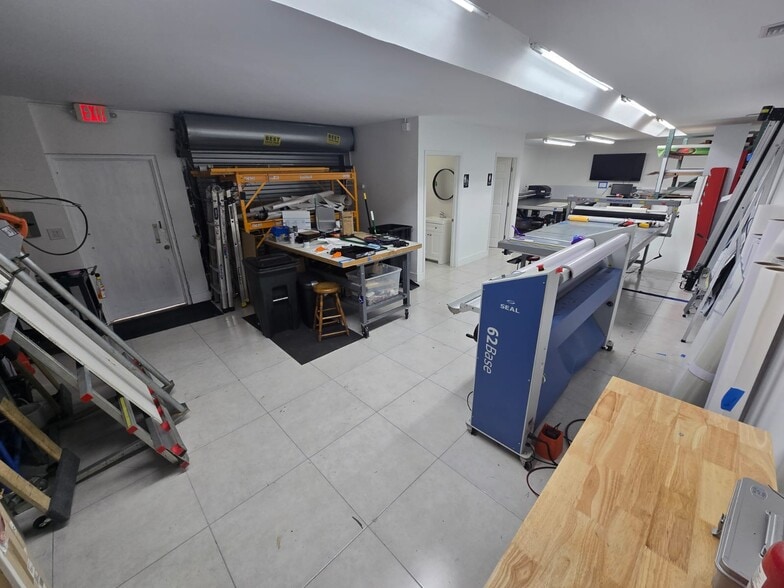 More Photos Of 525 State Road 7, Margate General Retail For Sale