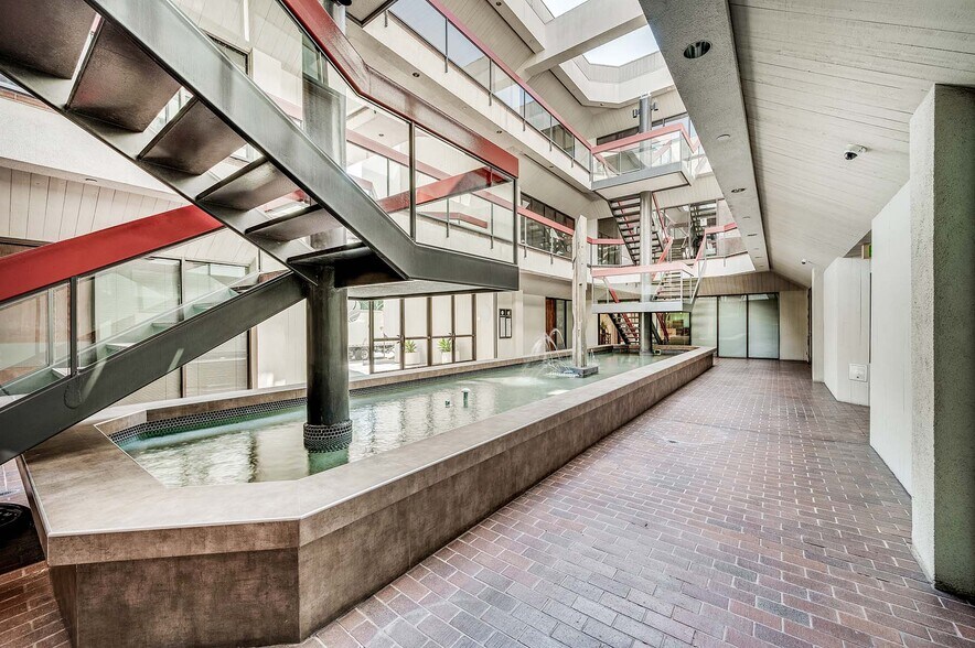 More Photos Of 333 W Broadway, Long Beach Office For Lease