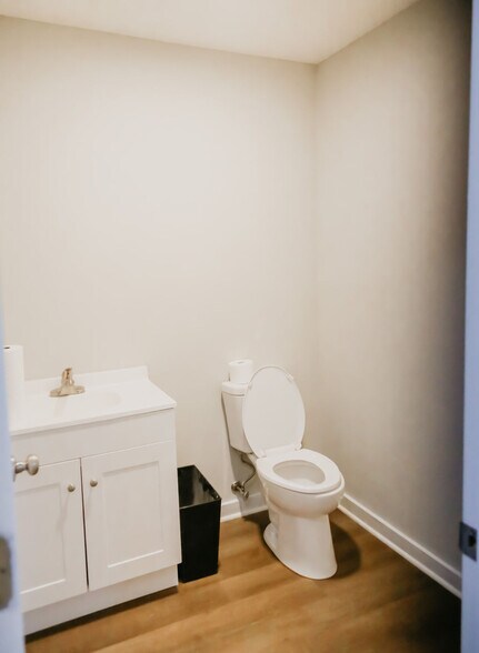 More Photos Of 307 Fields Dr, Aberdeen Warehouse For Lease