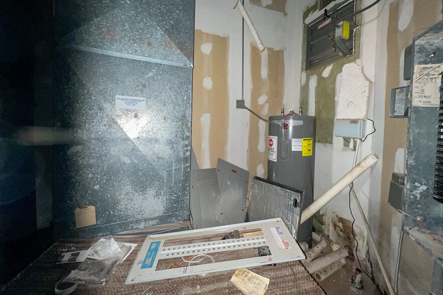 More Photos Of 3200 E Memorial Rd, Edmond Medical For Sale