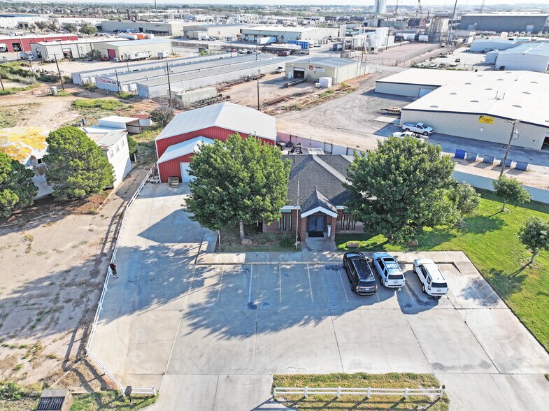 More Photos Of 327 SE Loop 338, Odessa Flex For Lease