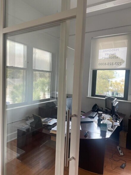 More Photos Of 327 11th Ave N, Saint Petersburg Office For Lease