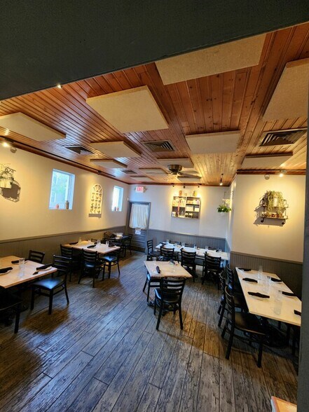 More Photos Of 234 Western Ave, Albany Restaurant For Sale
