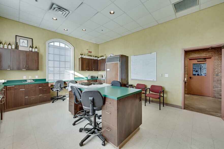 More Photos Of 2000 Champagne Blvd, Grapevine Specialty For Sale