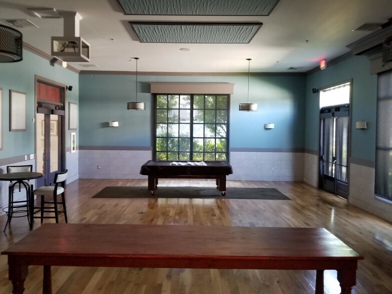 More Photos Of 2251 N Greenville Ave, Richardson Freestanding For Sale