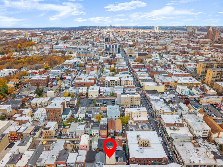 More Photos Of 510 43rd St, Union City Medical For Sale