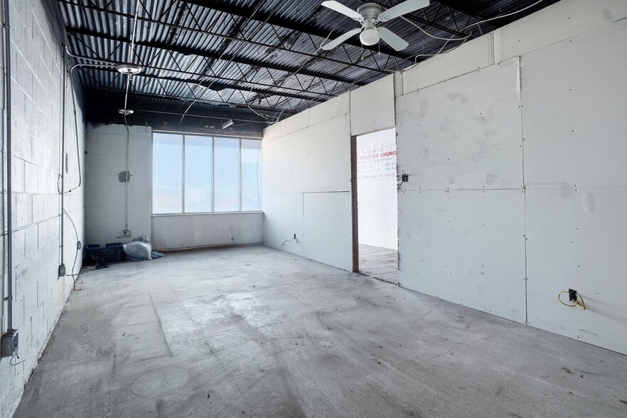 More Photos Of 7822 Great Trinity Forest Way, Dallas Storefront For Sale