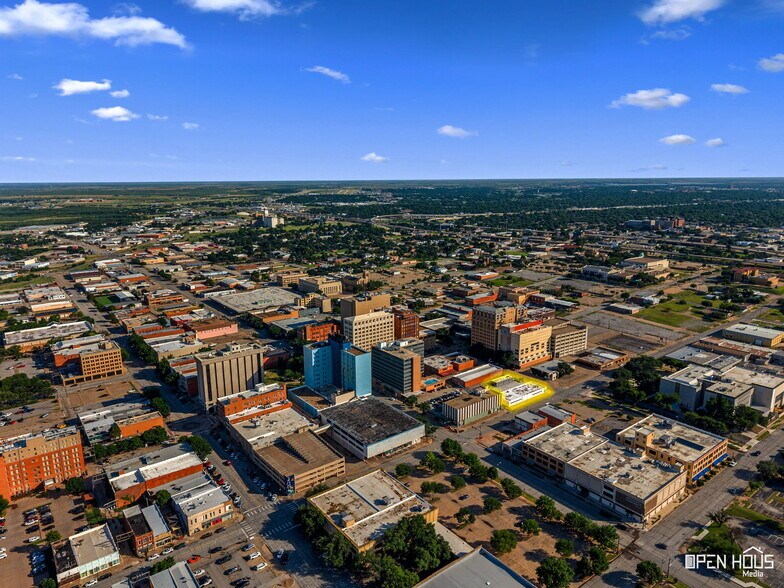 More Photos Of 705 Lamar St, Wichita Falls Office For Sale