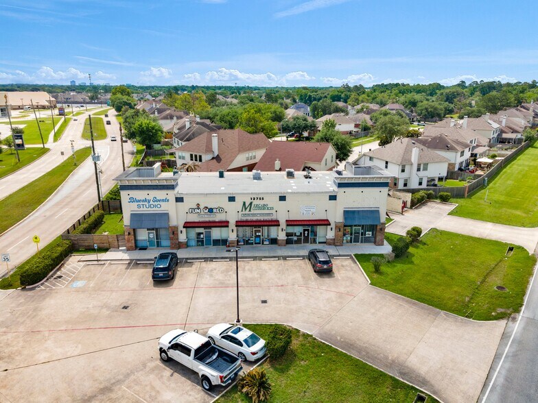 More Photos Of 12755 Walters Rd, Houston Storefront Retail Office For Lease