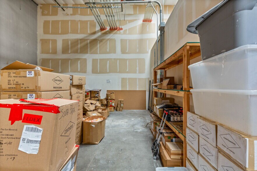 More Photos Of 4570 W Post Rd, Las Vegas Showroom For Lease