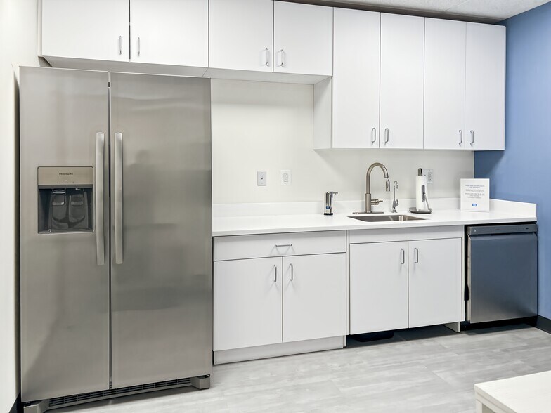 More Photos Of 205 S Whiting St, Alexandria Coworking Space