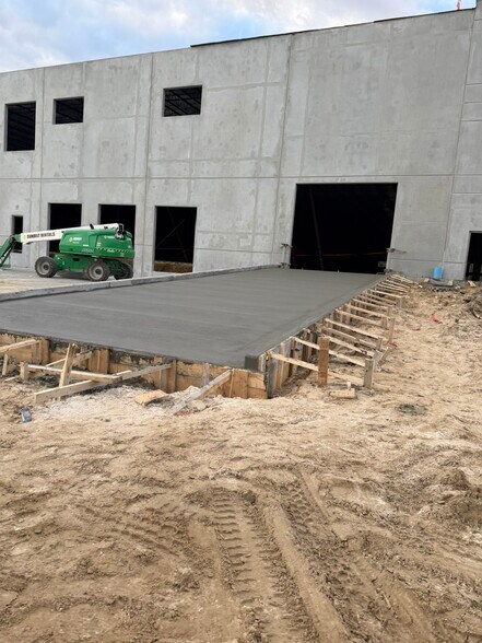 More Photos Of 4704 Ogeechee Rd, Savannah Industrial For Lease