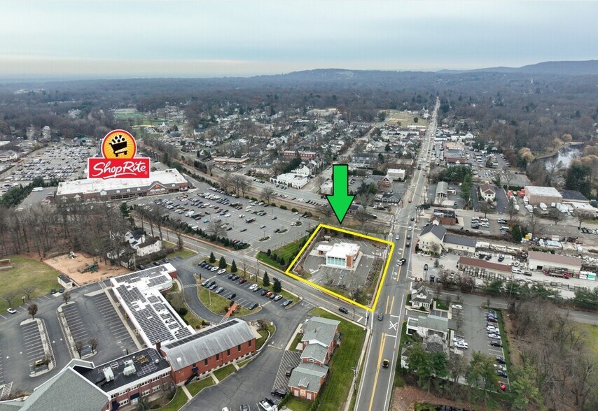 More Photos Of 690 Wyckoff Ave, Wyckoff General Retail For Lease