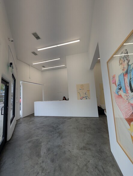 More Photos Of 7313 Santa Monica Blvd, West Hollywood Storefront Retail Office For Sale