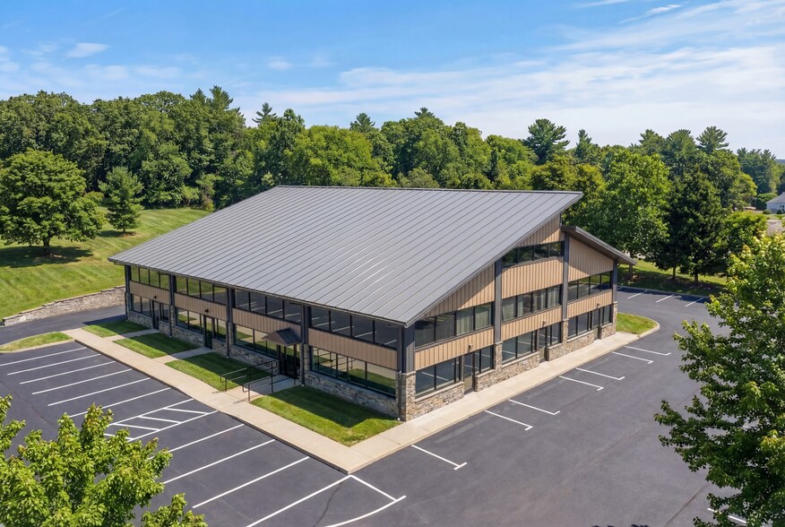 More Photos Of 73 Newton Rd, Plaistow Office Residential For Lease