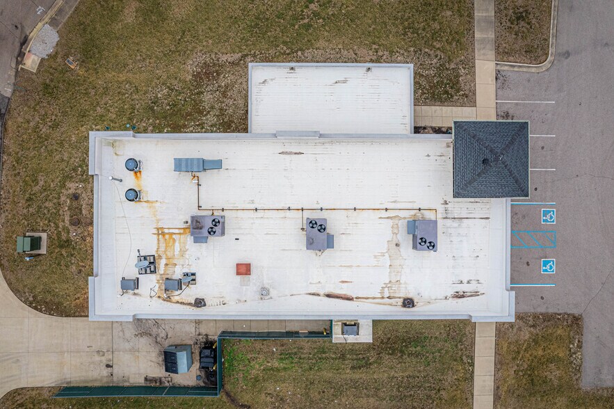 More Photos Of 401 Walker Dr, Henderson General Retail For Sale