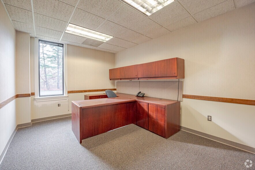 More Photos Of 22 Waterville Rd, Avon Medical For Sale