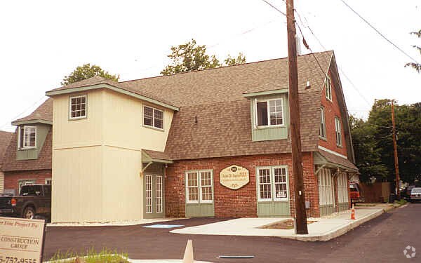 Primary Photo Of 242 Wood St, Doylestown Office For Sale