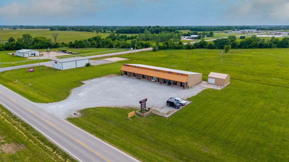 More Photos Of 19275 125 Hwy, Fairland General Retail For Sale
