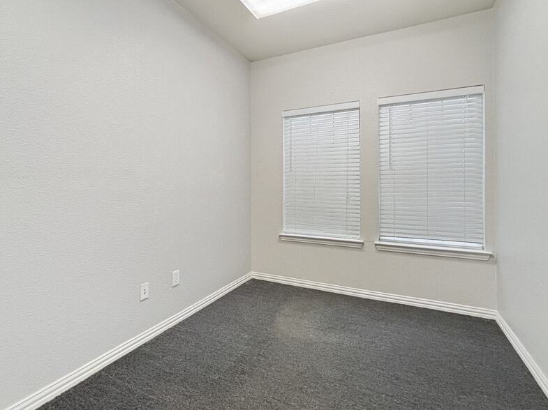 More Photos Of 2438 Lillian Miller Pky, Denton Office For Lease