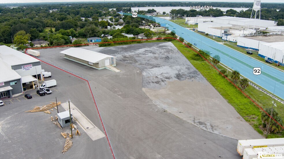 More Photos Of 500 McKean St, Auburndale Warehouse For Lease