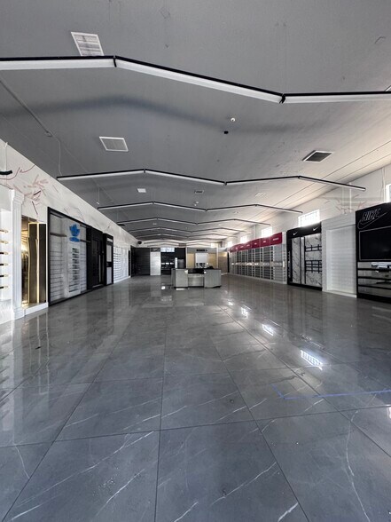 More Photos Of 1724 W Sunset Blvd, Los Angeles Storefront For Lease