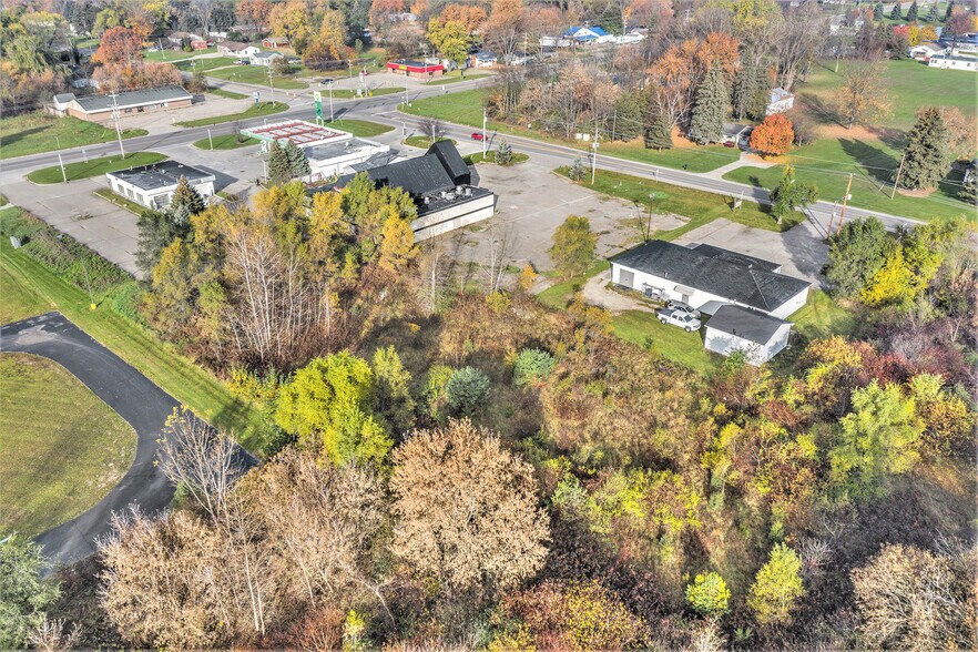 More Photos Of 5030 Coldwater Rd, Flint Freestanding For Sale