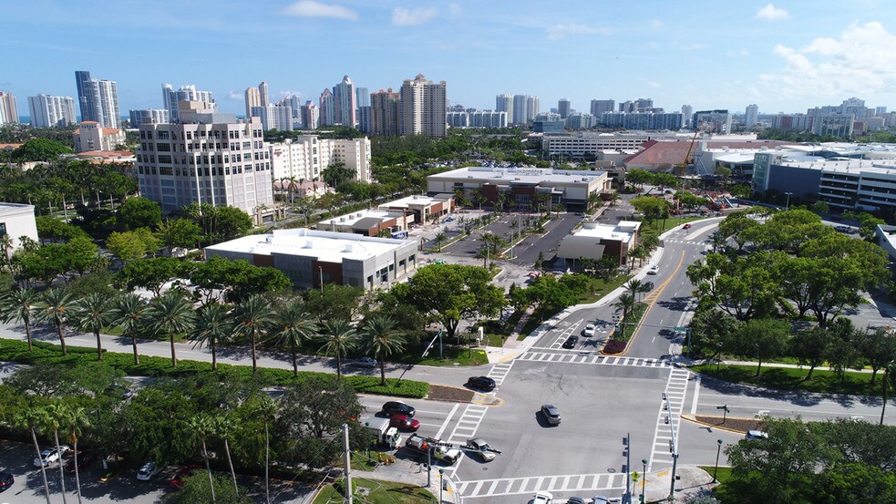 More Photos Of 2958 Aventura Blvd, Aventura General Retail For Lease