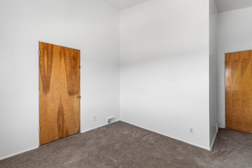 More Photos Of 552 Treeside Dr, Akron Apartments For Sale